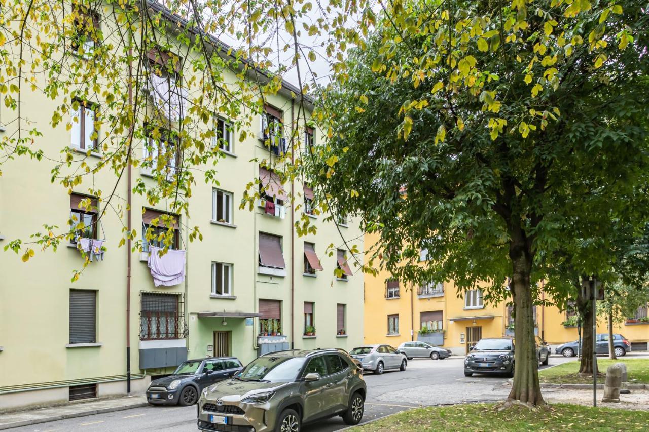House Maga - By Host4U Lägenhet Brescia Exteriör bild