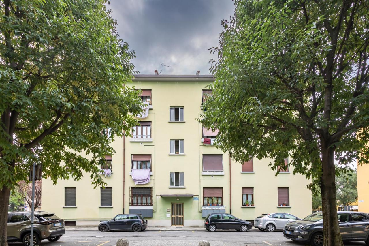 House Maga - By Host4U Lägenhet Brescia Exteriör bild