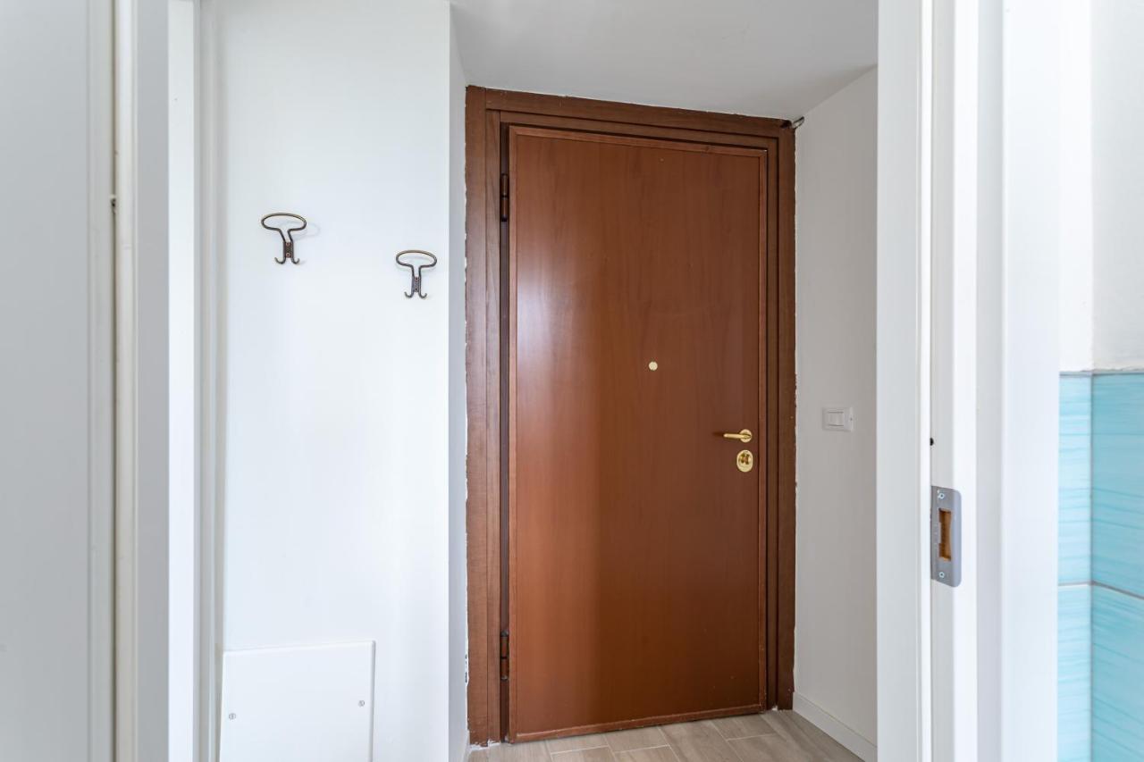 House Maga - By Host4U Lägenhet Brescia Exteriör bild